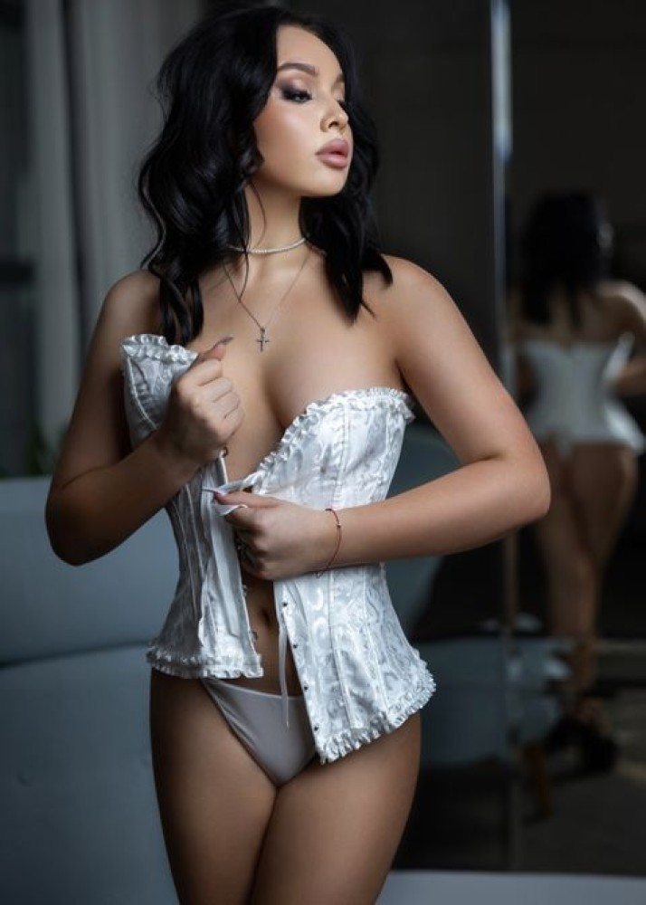 Индивидуалка Эмилия фото № 2 в городе Евпатория